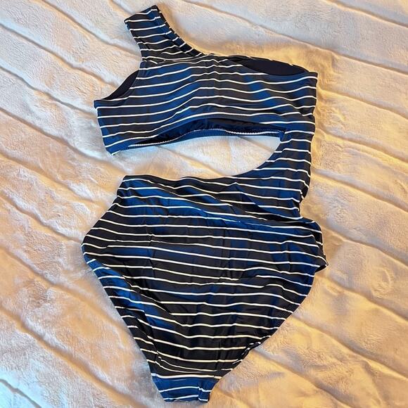 🆕 NWT J. Crew Navy Asymmetrical Nautical Piece Bikini Swimsuit Stripe PLUS 16 - Picture 15 of 16